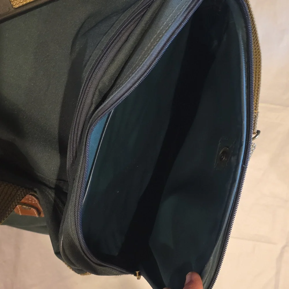 Lira‎ By Ascot Large Travel Duffel Bag Green Tan 23x10x12